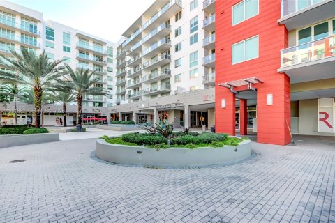 Condo in Doral, Florida, 1 bedroom  № 2080868