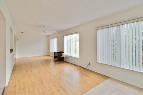 House in Margate, Florida 2 bedrooms, 147.44 sq.m. № 1906982 - photo 14