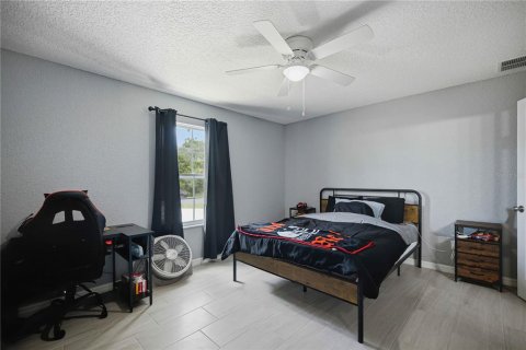 House in Ocala, Florida 3 bedrooms, 118.08 sq.m. № 2236835 - photo 10