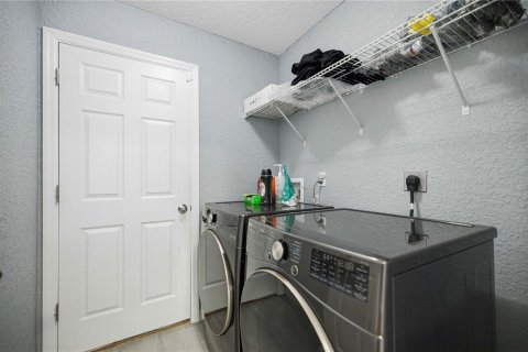 House in Ocala, Florida 3 bedrooms, 118.08 sq.m. № 2236835 - photo 9
