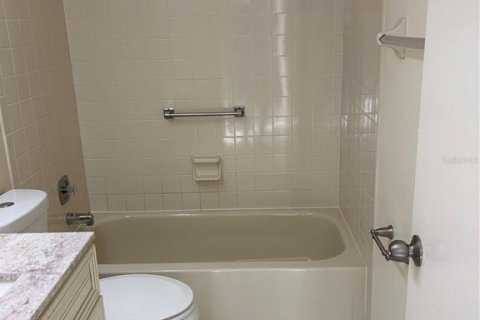 Купить кондоминиум в Холидэй, Флорида 5 комнат, 103.49м2, № 2239401 - фото 16