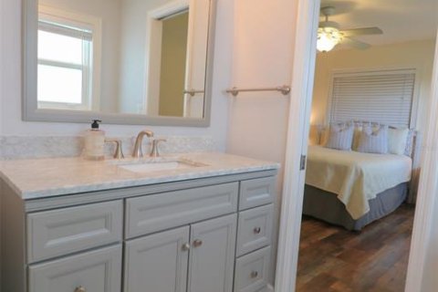 House in Englewood, Florida 2 bedrooms, 110.46 sq.m. № 1917336 - photo 16