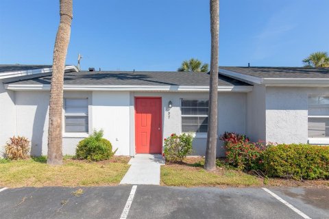 House in Kissimmee, Florida 2 bedrooms, 80.27 sq.m. № 1719982 - photo 1