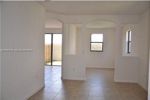 Touwnhouse à louer à Homestead, Floride: 4 chambres, 214.23 m2 № 2000635 - photo 8