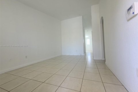 Condominio en alquiler en Homestead, Florida, 2 dormitorios, 86.4 m2 № 1889283 - foto 30