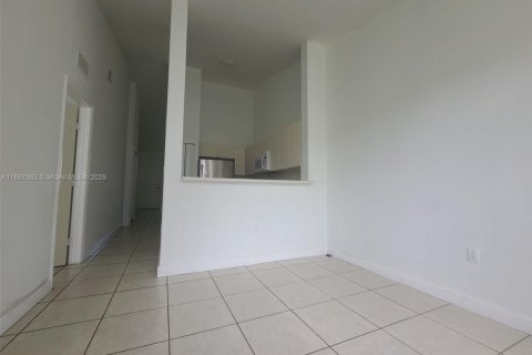 Condominio en alquiler en Homestead, Florida, 2 dormitorios, 86.4 m2 № 1889283 - foto 18