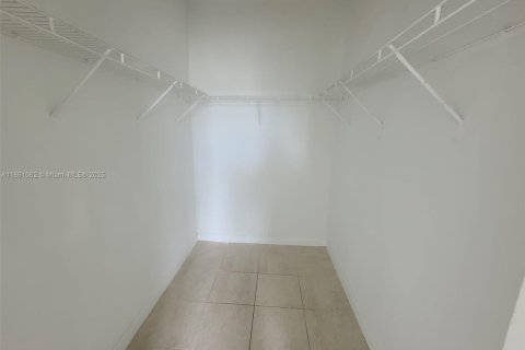 Condominio en alquiler en Homestead, Florida, 2 dormitorios, 86.4 m2 № 1889283 - foto 13