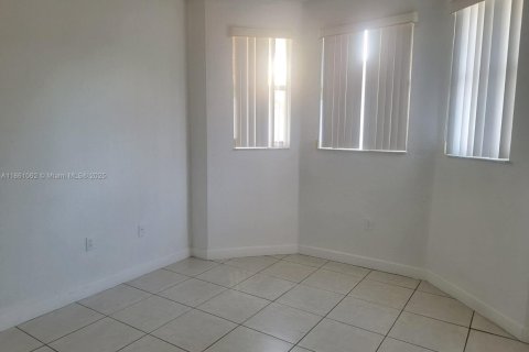 Condo in Homestead, Florida, 2 bedrooms  № 1889283 - photo 25
