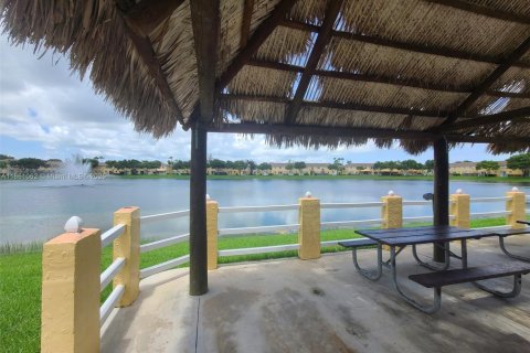 Condominio en alquiler en Homestead, Florida, 2 dormitorios, 86.4 m2 № 1889283 - foto 4
