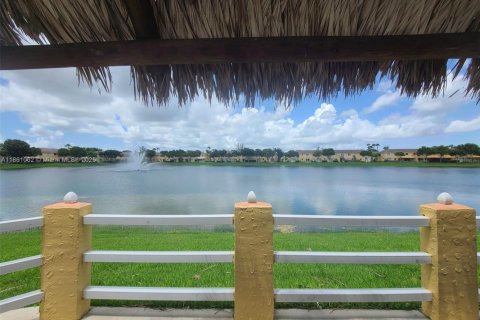 Condominio en alquiler en Homestead, Florida, 2 dormitorios, 86.4 m2 № 1889283 - foto 3