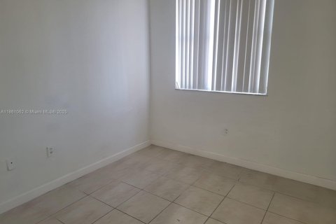 Condo in Homestead, Florida, 2 bedrooms  № 1889283 - photo 9