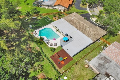 Купить виллу или дом в Плантация, Флорида 7 спален, 314.29м2, № 2145699 - фото 10