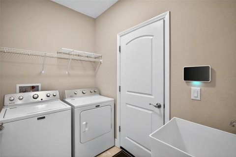 Casa en venta en New Port Richey, Florida, 4 dormitorios, 186.45 m2 № 1910366 - foto 10