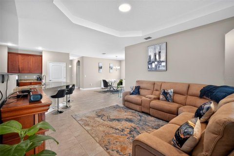 Casa en venta en New Port Richey, Florida, 4 dormitorios, 186.45 m2 № 1910366 - foto 11