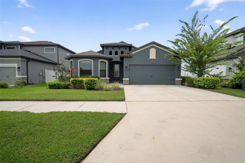 Casa en venta en New Port Richey, Florida, 4 dormitorios, 186.45 m2 № 1910366 - foto 2