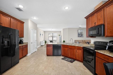 Casa en venta en New Port Richey, Florida, 4 dormitorios, 186.45 m2 № 1910366 - foto 8