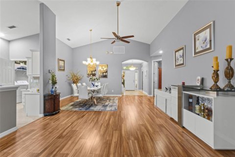 Villa ou maison à vendre à Palmetto, Floride: 2 chambres, 191.01 m2 № 2408340 - photo 13