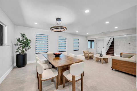 Villa ou maison à louer à Pinecrest, Floride: 5 chambres, 282.33 m2 № 1989686 - photo 19