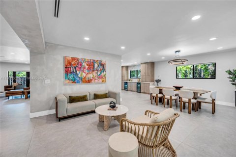 Villa ou maison à louer à Pinecrest, Floride: 5 chambres, 282.33 m2 № 1989686 - photo 17