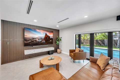 Villa ou maison à louer à Pinecrest, Floride: 5 chambres, 282.33 m2 № 1989686 - photo 3