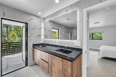 Villa ou maison à louer à Pinecrest, Floride: 5 chambres, 282.33 m2 № 1989686 - photo 22