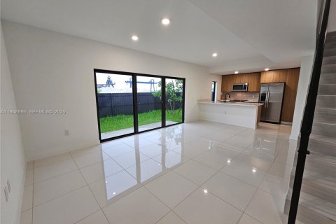 Casa en alquiler en Florida City, Florida, 4 dormitorios, 176.7 m2 № 2009031 - foto 12