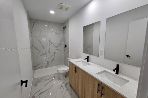 Casa en alquiler en Florida City, Florida, 4 dormitorios, 176.7 m2 № 2009031 - foto 19