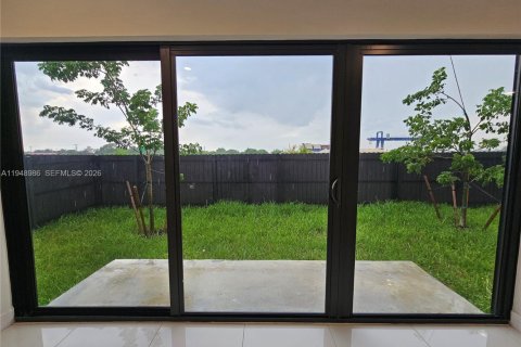 Casa en alquiler en Florida City, Florida, 4 dormitorios, 176.7 m2 № 2009031 - foto 10