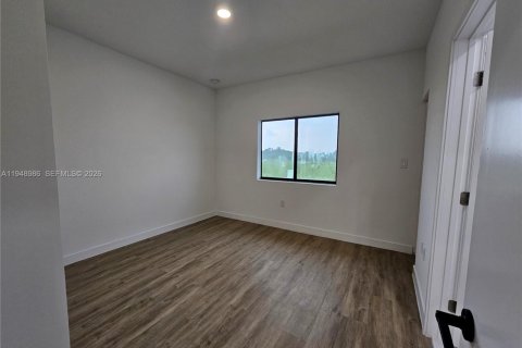 Casa en alquiler en Florida City, Florida, 4 dormitorios, 176.7 m2 № 2009031 - foto 16