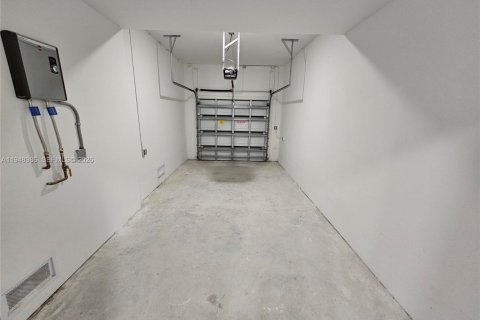 Casa en alquiler en Florida City, Florida, 4 dormitorios, 176.7 m2 № 2009031 - foto 9