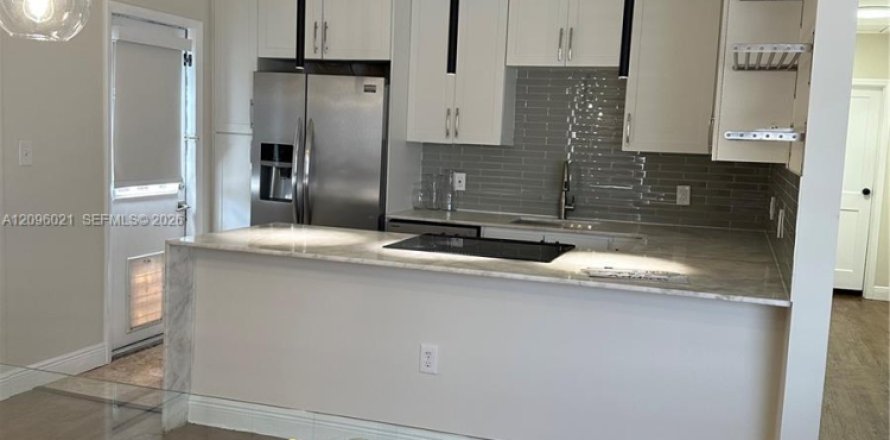 Villa ou maison à Miami, Floride 3 chambres, 110.18 m2 № 2388034