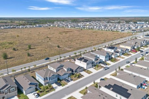 Townhouse in Davenport, Florida 3 bedrooms, 133.04 sq.m. № 2228429 - photo 6