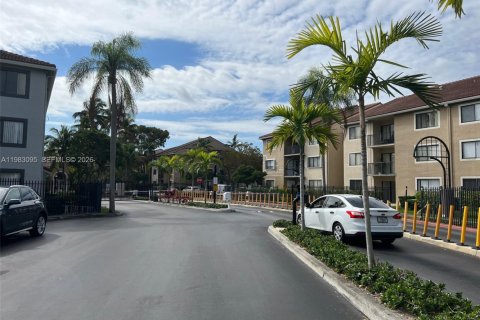 Condo à Coral Springs, Floride, 3 chambres  № 2049950