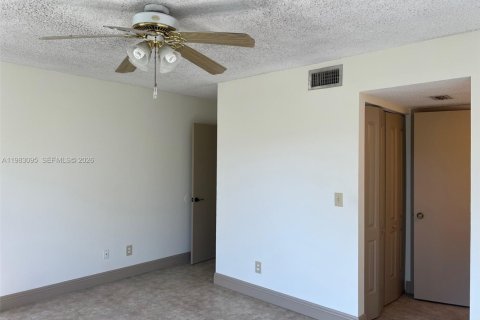 Copropriété à vendre à Coral Springs, Floride: 3 chambres, 117.34 m2 № 2049950 - photo 6