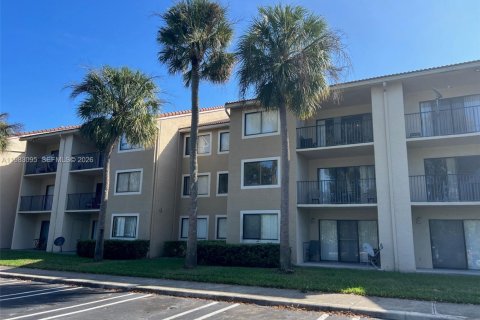 Copropriété à vendre à Coral Springs, Floride: 3 chambres, 117.34 m2 № 2049950 - photo 2