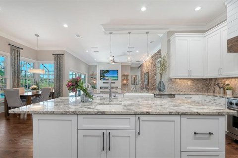 House in SERENOA LAKES in Sarasota, Florida 6 bedrooms, 469.53 sq.m. № 2396199 - photo 21
