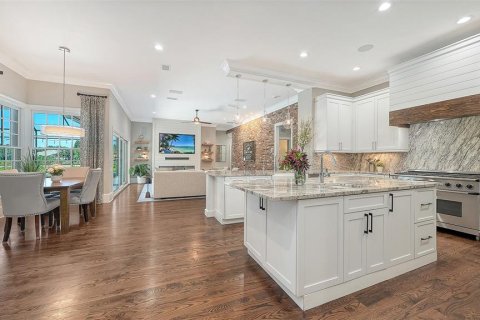 House in SERENOA LAKES in Sarasota, Florida 6 bedrooms, 469.53 sq.m. № 2396199 - photo 17