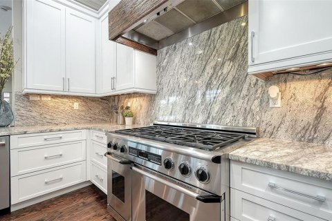 House in SERENOA LAKES in Sarasota, Florida 6 bedrooms, 469.53 sq.m. № 2396199 - photo 18