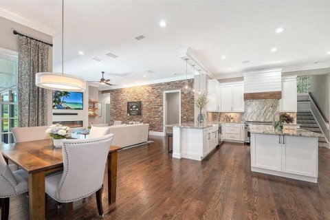 House in SERENOA LAKES in Sarasota, Florida 6 bedrooms, 469.53 sq.m. № 2396199 - photo 14