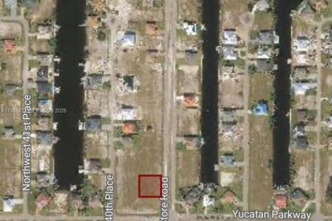 Land in Cape Coral, Florida № 2031802 - photo 3