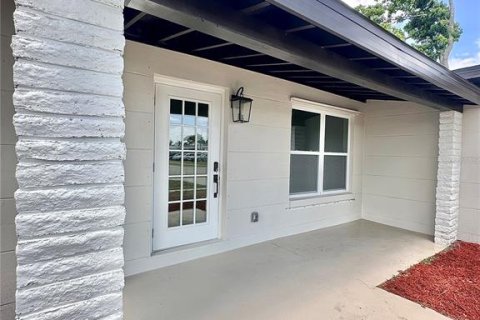 House in Port Charlotte, Florida 3 bedrooms, 113.34 sq.m. № 2091554 - photo 15