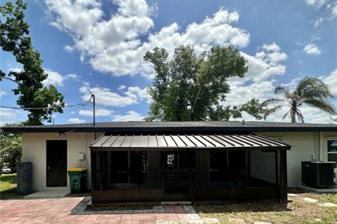 House in Port Charlotte, Florida 3 bedrooms, 113.34 sq.m. № 2091554 - photo 17
