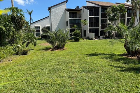 Condo à Clearwater, Floride, 2 chambres  № 2147712