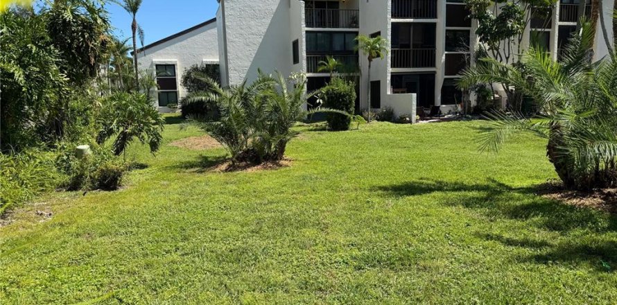 Condo à Clearwater, Floride, 2 chambres  № 2147712