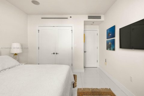 Townhouse in Miami, Florida 4 bedrooms, 412.49 sq.m. № 2058655 - photo 21