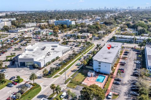 Condominio en venta en Miami, Florida, 2 dormitorios, 78.69 m2 № 1961051 - foto 11