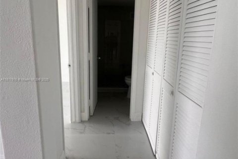 Condominio en venta en Miami, Florida, 2 dormitorios, 78.69 m2 № 1961051 - foto 7