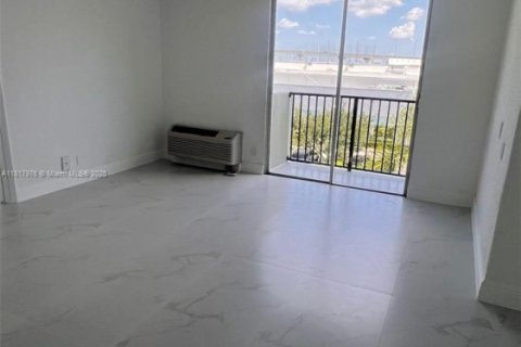 Condominio en venta en Miami, Florida, 2 dormitorios, 78.69 m2 № 1961051 - foto 8