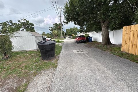 Casa en venta en Saint Petersburg, Florida, 2 dormitorios, 85.84 m2 № 1803913 - foto 12