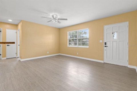 House in Saint Petersburg, Florida 2 bedrooms, 104.24 sq.m. № 1885560 - photo 8